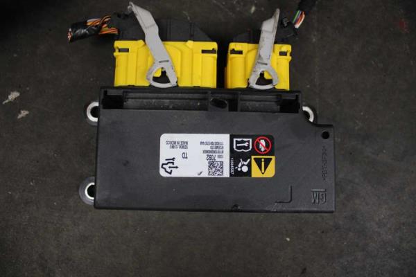 AIRBAG OPEL CORSA E 2014-2019 (TABLEAU DE BORD + VOLANT+ BOITIER AIRBAG) - Vue 3